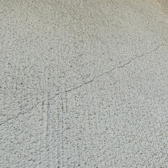 外壁に発生したクラック