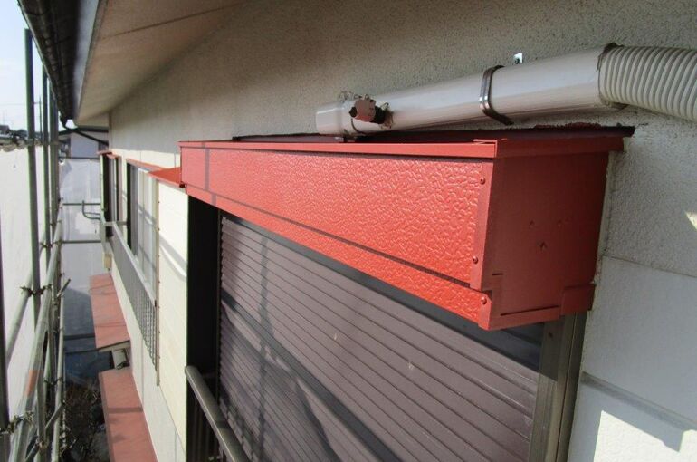 雨戸シャッター収納部分も錆止め塗装
