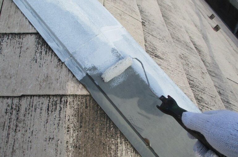 棟板金の錆止め塗装