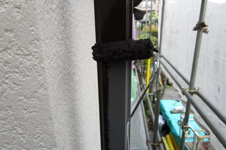 竪樋の塗装