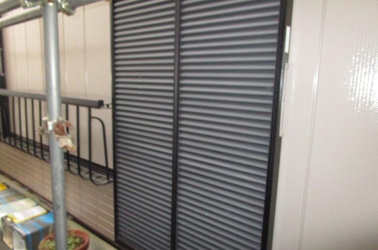 施工前の雨戸