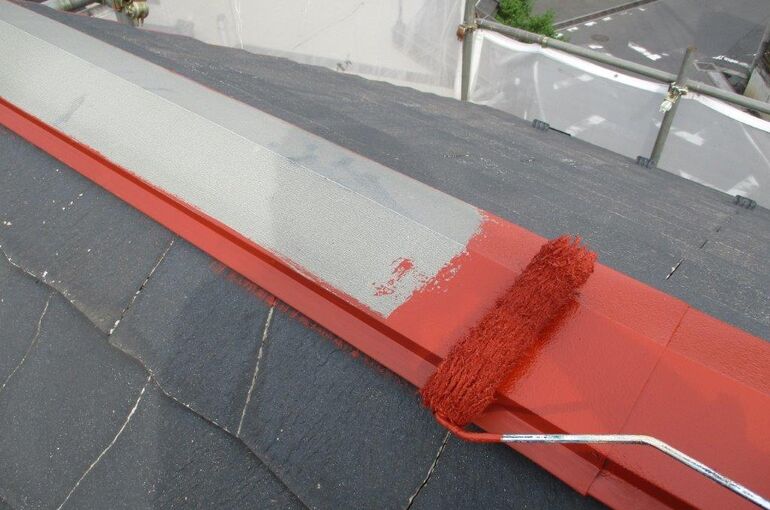 棟板金の錆止め塗装
