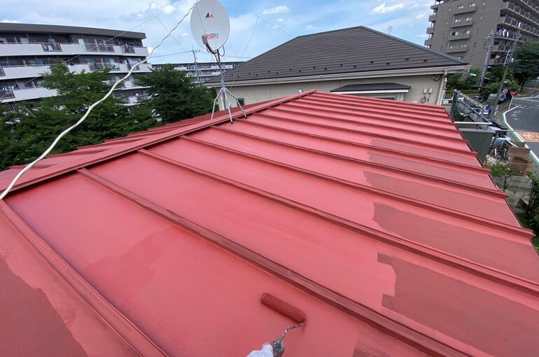 屋根の下塗り